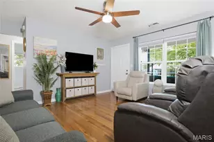 844 Alley St, Bourbon, MO 65441 - Photo 6