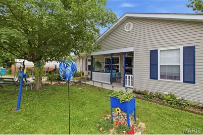 844 Alley Street, Bourbon, MO 65441 - Photo 2