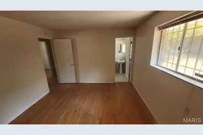 146 Evans Avenue, Cool Valley, MO 63121 - Photo 10