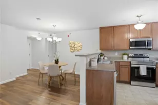 9744 Bexley Station Dr, Affton, MO 63123 - Photo 8