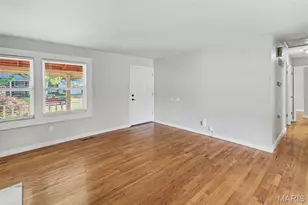 960 N Park Ln, Florissant, MO 63031 - Photo 2