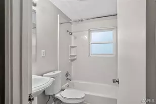 2560 Suffolk Pl, Florissant, MO 63033 - Photo 24