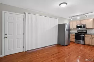 2560 Suffolk Pl, Florissant, MO 63033 - Photo 8
