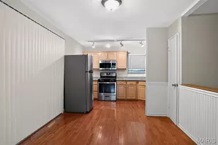 2560 Suffolk Pl, Florissant, MO 63033 - Photo 8