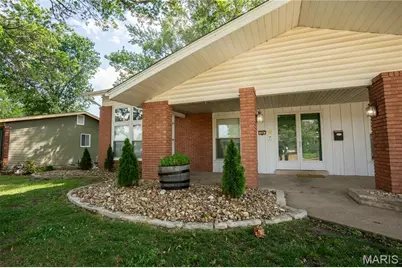 534 Coach Light Lane, Hazelwood, MO 63042 - Photo 8