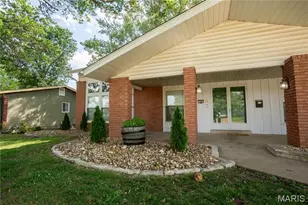 534 Coach Light Ln, Hazelwood, MO 63042 - Photo 8