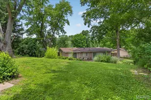 2445 Allen Dr, Florissant, MO 63033 - Photo 30