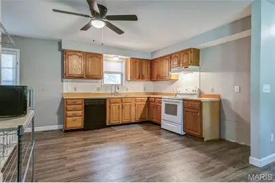 1 Towers Lane, Saint Charles, MO 63304 - Photo 10