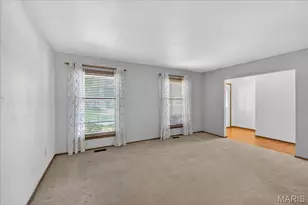 39 Grand Cir Dr, Maryland Heights, MO 63043 - Photo 8