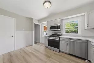 3 Mullanphy Ct, Florissant, MO 63031 - Photo 16