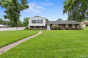 952 Bridgeport Dr, Ballwin, MO 63011 - Photo 4