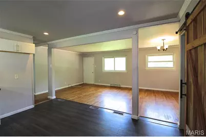 10359 Roscommon Drive, Saint Louis, MO 63123 - Photo 6