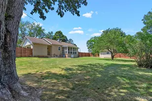 1323 S 5th St, De Soto, MO 63020 - Photo 4