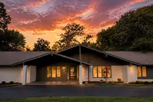 15 Meadowbrook Country Club Estate, Ballwin, MO 63011 - Photo 1