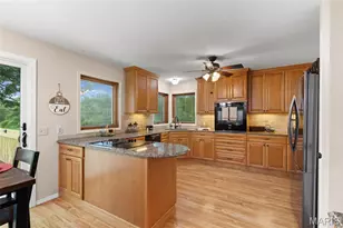 2404 Stoney Brook Dr, O'Fallon, MO 63368 - Photo 18