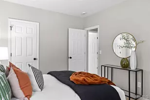 16816 Chesterfield Bluffs Cir, Chesterfield, MO 63005 - Photo 40