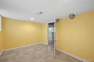 3202 Regal Pl, Saint Louis, MO 63139 - Photo 16