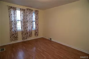 3241 Royalton Ave, Saint Louis, MO 63114 - Photo 6