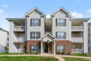 35 Kassebaum Ln, Saint Louis, MO 63129 - Photo 2