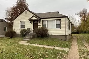 6010 Napier Dr, Saint Louis, MO 63134 - Photo 1