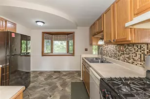 155 Lynn Meadows Ln, Florissant, MO 63033 - Photo 4