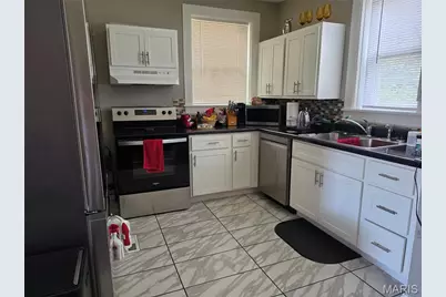 6773 Chamberlain Avenue, University City, MO 63130 - Photo 8