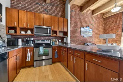 1113 Washington Avenue #406, Saint Louis, MO 63101 - Photo 2