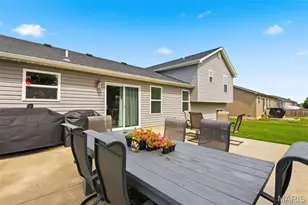 428 Honeysuckle Creek Dr, Wentzville, MO 63385 - Photo 40