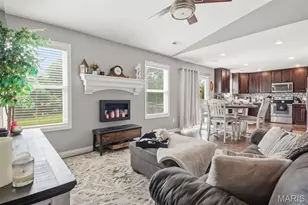 428 Honeysuckle Creek Dr, Wentzville, MO 63385 - Photo 10