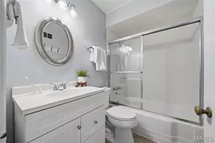 136 E Glendale Rd, Saint Louis, MO 63119 - Photo 16