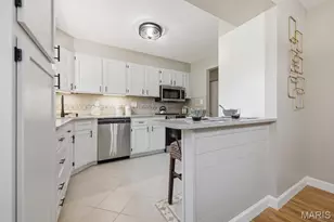 2826 Cherry Point Ln, Maryland Heights, MO 63043 - Photo 12