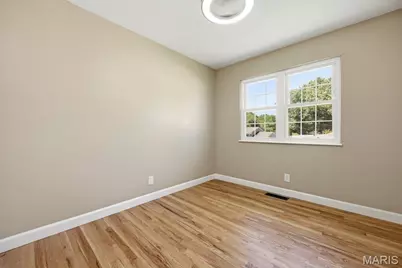 2826 Cherry Point Lane, Maryland Heights, MO 63043 - Photo 24