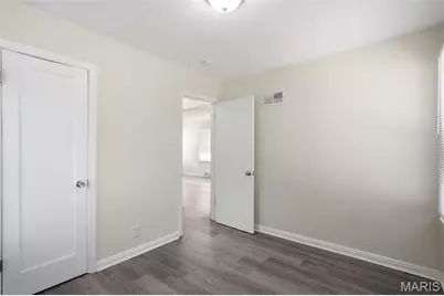 445 Plaza Avenue, Ferguson, MO 63135 - Photo 14