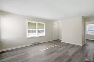 445 Plaza Ave, Ferguson, MO 63135 - Photo 4