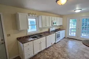 405 W Hanson St, Bowling Green, MO 63334 - Photo 6