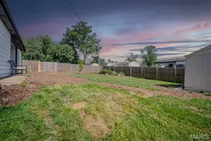 9621 Mesa Dr, Saint Louis, MO 63132 - Photo 18