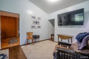 9621 Mesa Dr, Saint Louis, MO 63132 - Photo 8