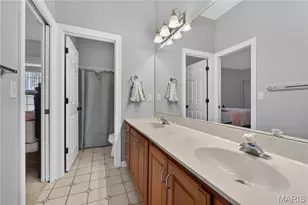 2325 Sterling Pointe Dr, Chesterfield, MO 63005 - Photo 38