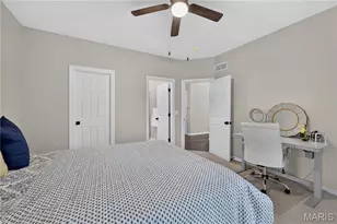 2325 Sterling Pointe Dr, Chesterfield, MO 63005 - Photo 26