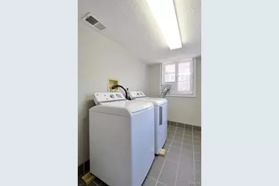 8045 Watkins, Saint Louis, MO 63105 - Photo 42