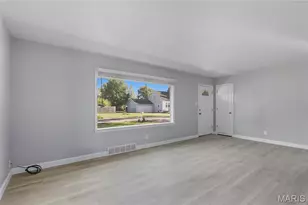 912 Burgos St, Spanish Lake, MO 63138 - Photo 4