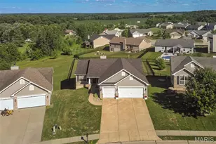 126 Riverdale Woods Cir, O'Fallon, MO 63366 - Photo 38