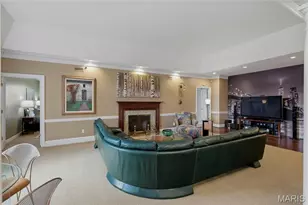561 Sarah Ln, Creve Coeur, MO 63141 - Photo 4