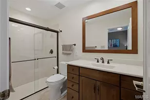 561 Sarah Ln, Creve Coeur, MO 63141 - Photo 18