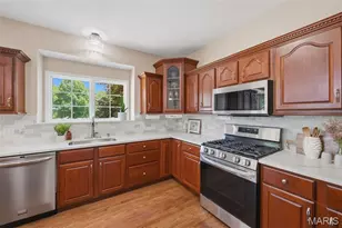 123 Townview Dr, Wentzville, MO 63385 - Photo 12
