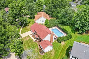 2024 Meadowbrook Way Dr, Chesterfield, MO 63017 - Photo 2