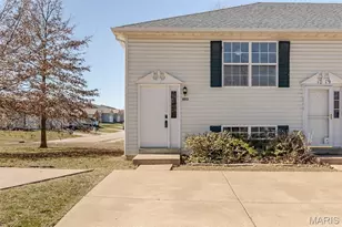 1017 Arlington Ct, Warrenton, MO 63383 - Photo 2