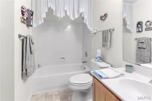 117 Tori Pines Dr, Saint Louis, MO 63129 - Photo 12
