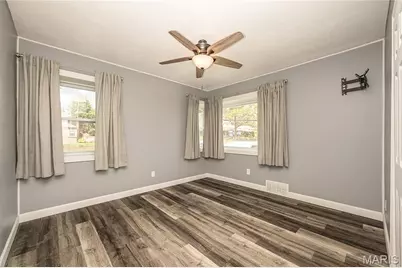 6300 Ashwell Drive, Saint Louis, MO 63123 - Photo 14