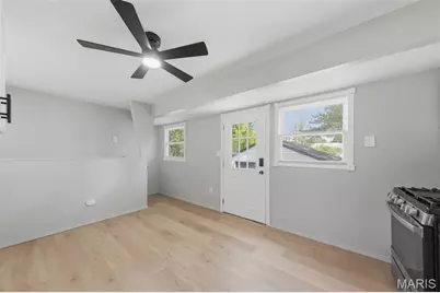 321 Caithness Road, Saint Louis, MO 63137 - Photo 10